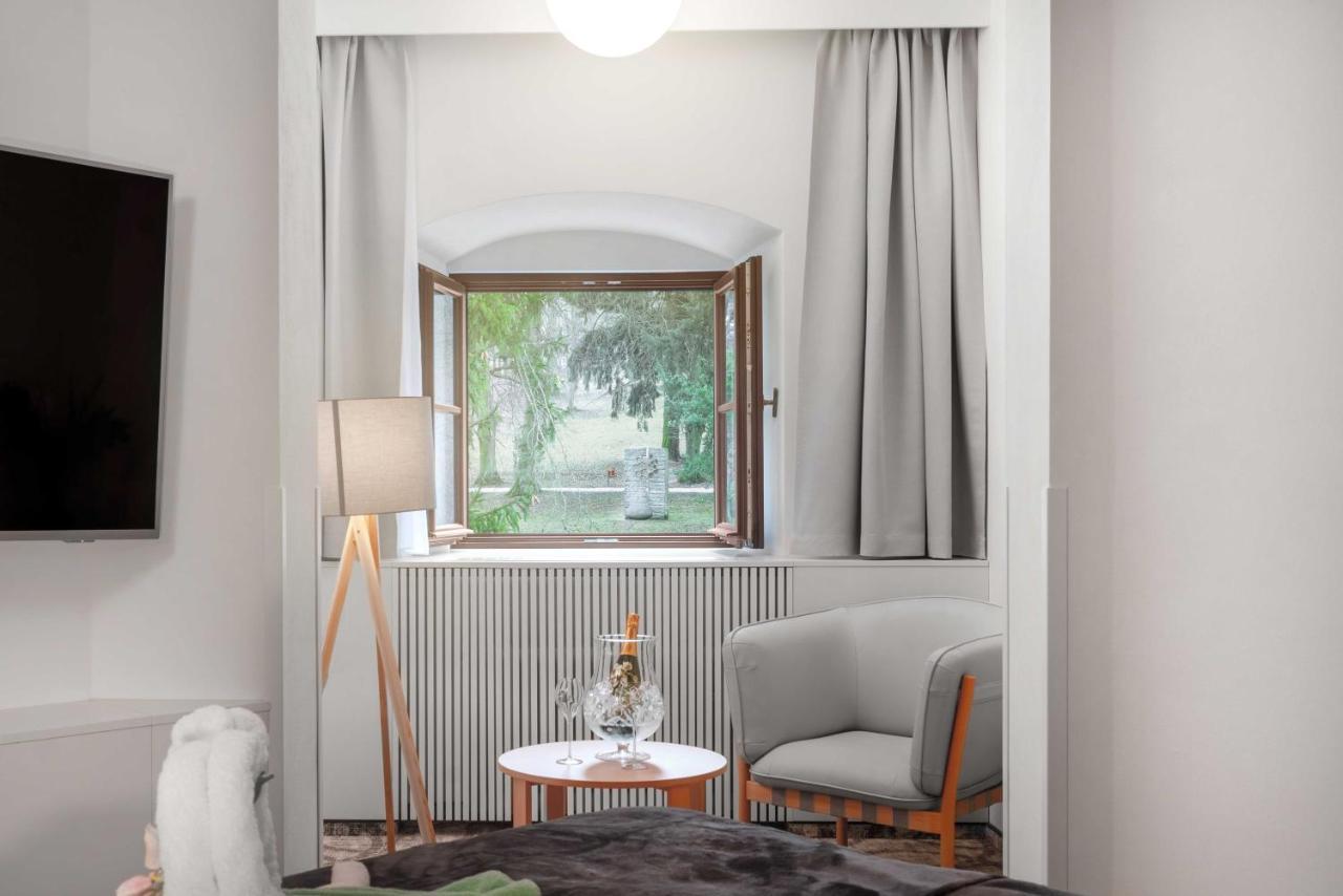 Zamek Trest Hotel Kültér fotó