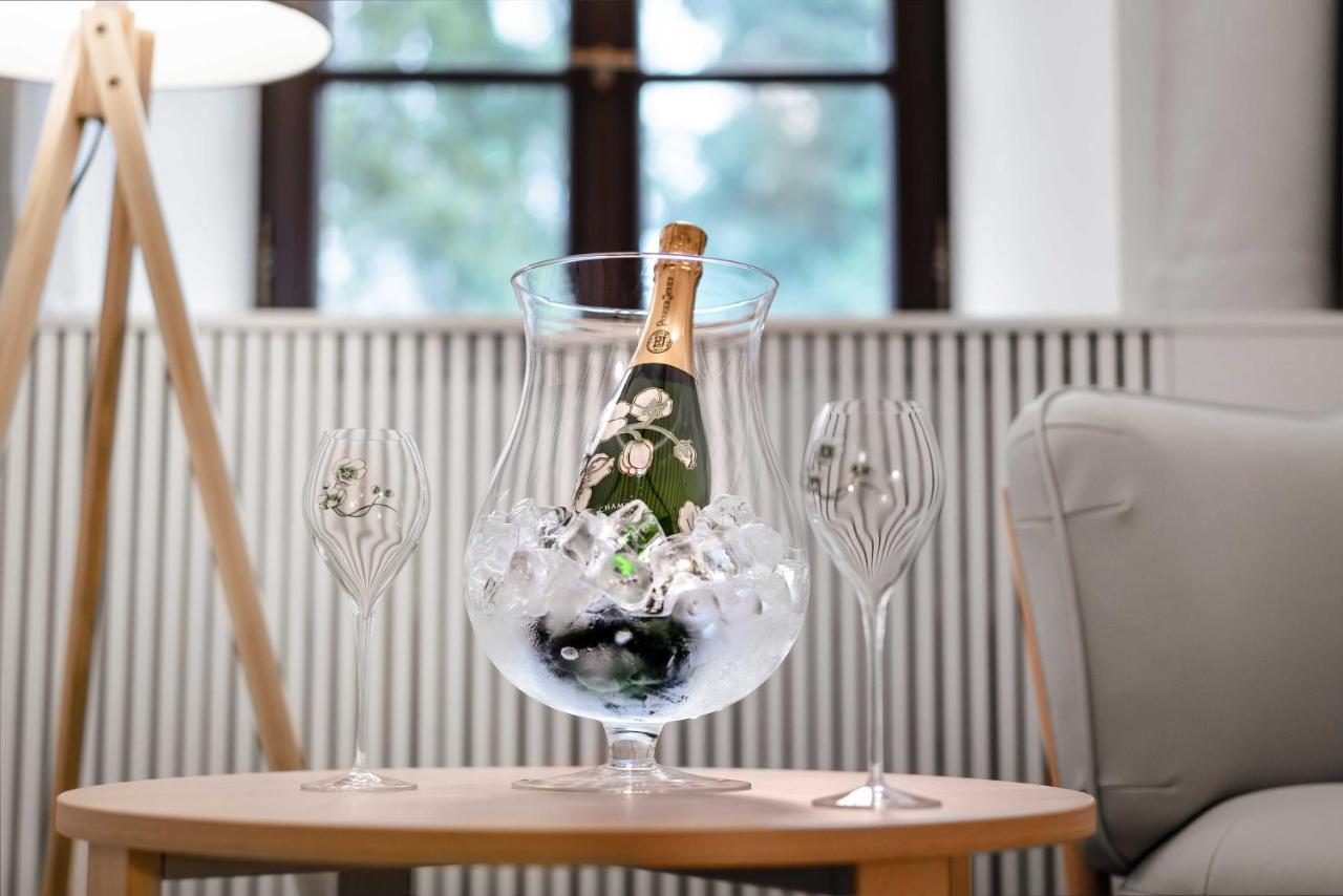 Zamek Trest Hotel Kültér fotó