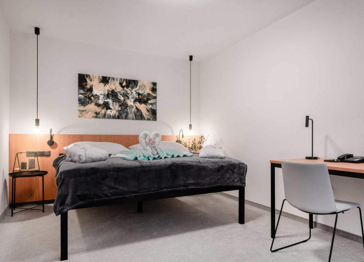 Zamek Trest Hotel Kültér fotó