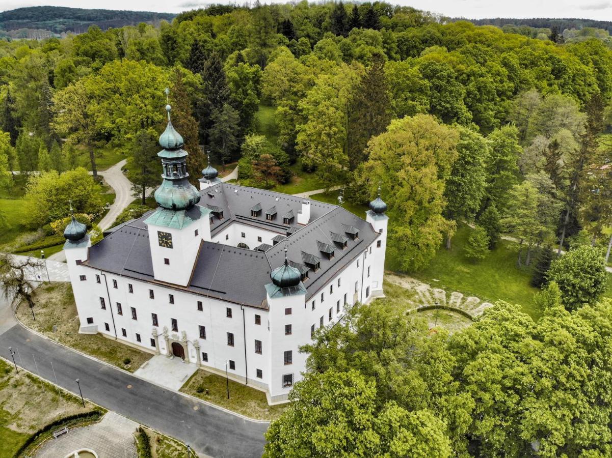 Zamek Trest Hotel Kültér fotó