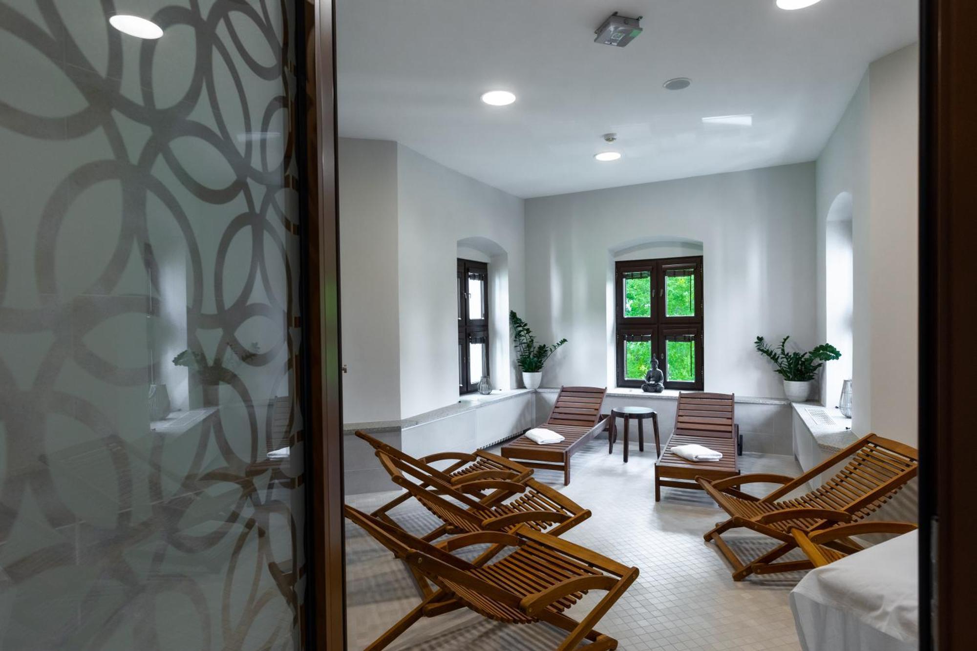 Zamek Trest Hotel Kültér fotó