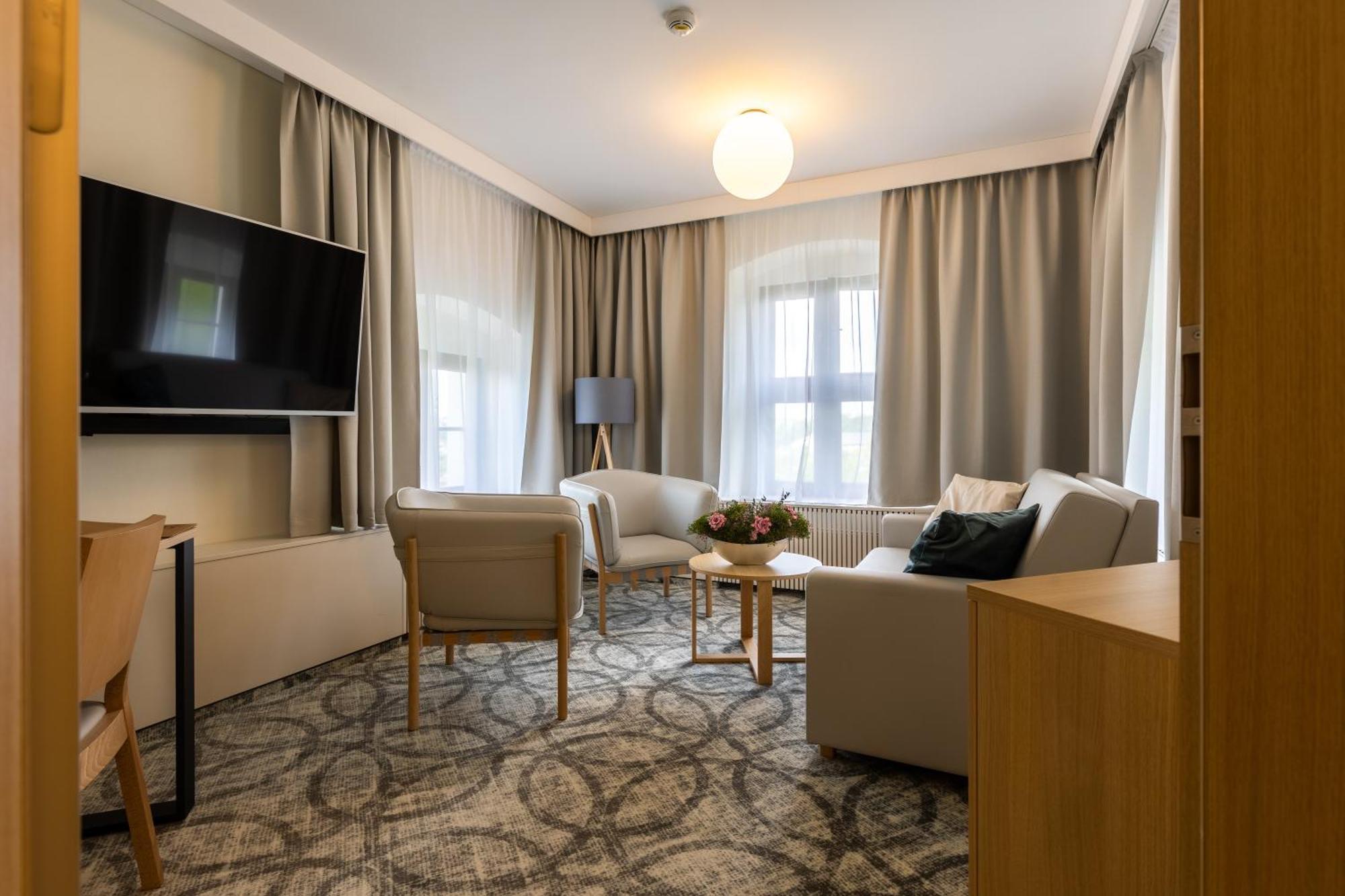 Zamek Trest Hotel Kültér fotó